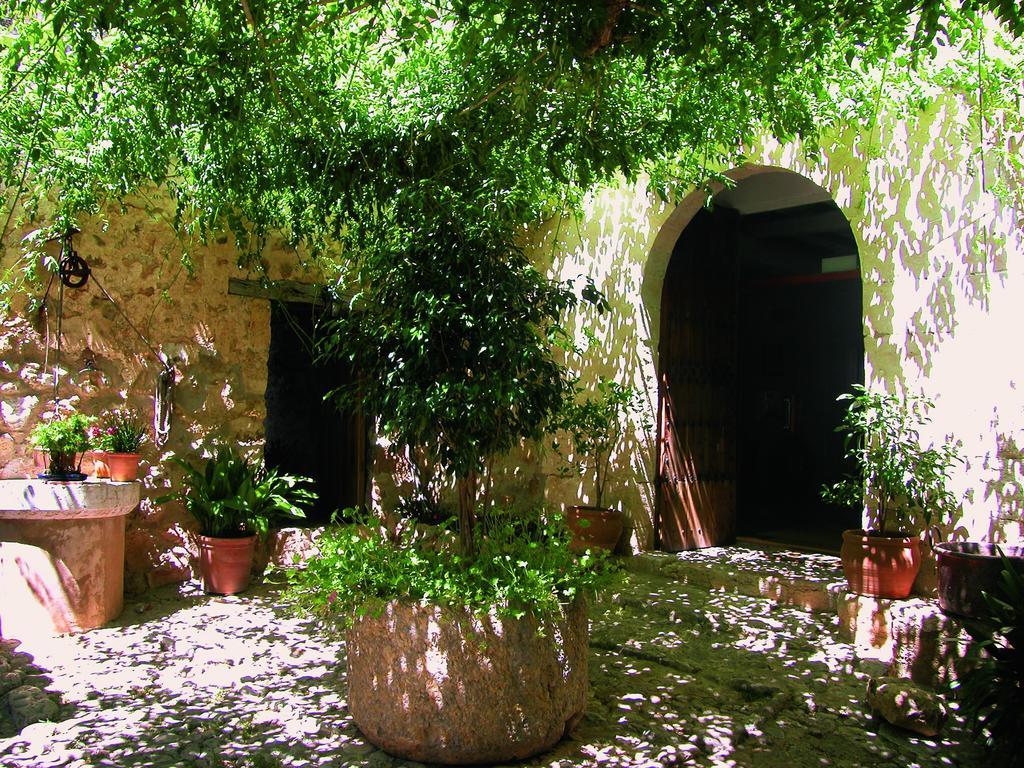 Finca Es Castell Binibona Exterior foto